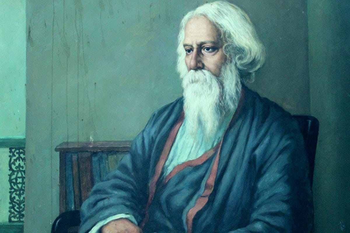 <div>Rabindra Jayanti: A Peek Into Jorasanko Thakurbari, Rabindranath Tagore's Childhood Home Turned Musuem</div>