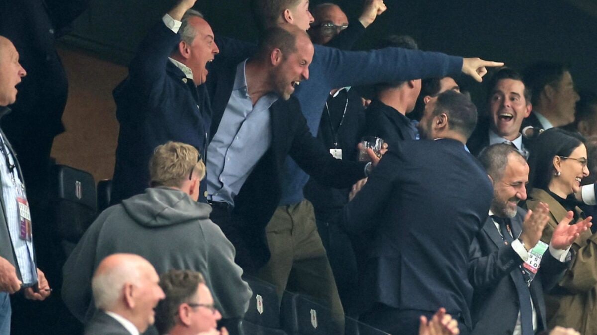 Prince William Celebrates Wildly As Aston Villa Make History With Europa League Title