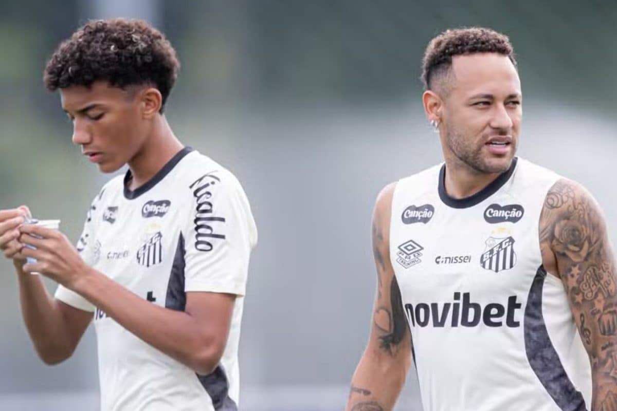 Neymar Under Fire AGAIN: Santos Star Gets Into Physical Fight With Robinho Jr - Report