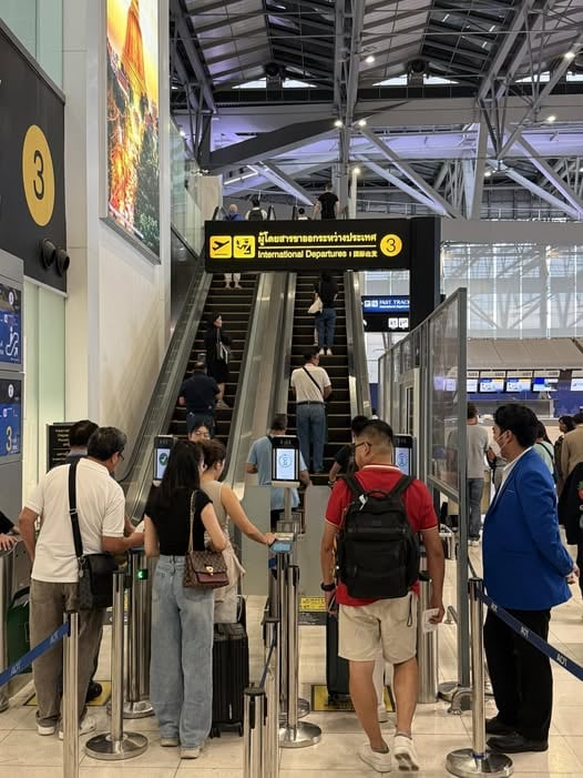 The Internet Thinks This Is The ‘World’s Saddest Escalator’, Find Out Why