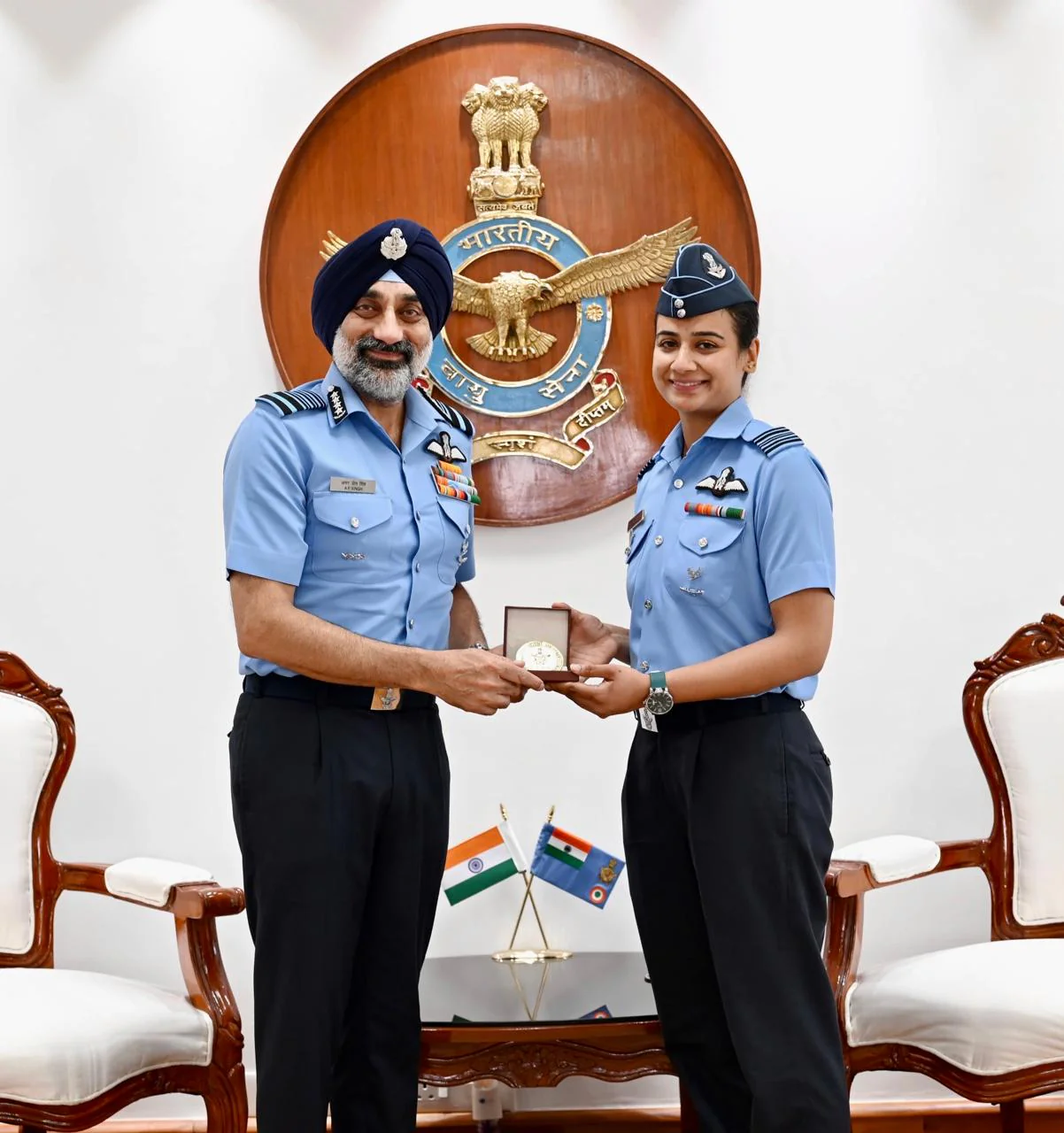 Squadron Leader Saanya Creates History, Becomes IAF’s First Woman Cat-A ...