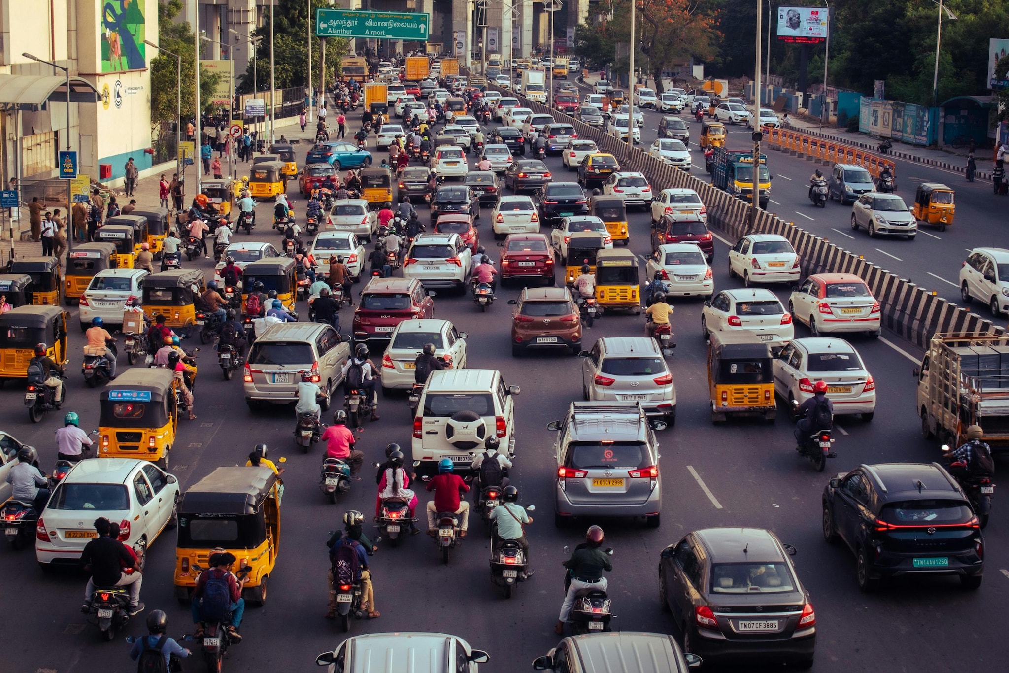 The diversion, coupled with mechanical failures and high traffic, led to unusual congestion that paralyzed vehicles for several days. (Representative image: Pexels) The diversion, coupled with mechanical failures and high traffic, led to unusual congestion that paralyzed vehicles for several days. (Representative image: Pexels)