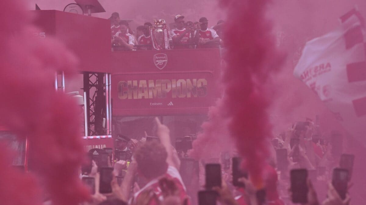 'Hero's Welcome' For Arteta And Co. As Gunners PL Trophy Parade Turns London Red| Watch