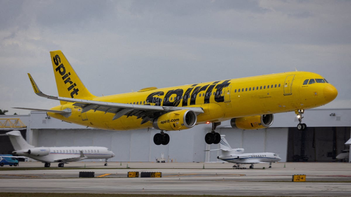 How Iran War Pushed A Major Low Cost American Airline Into Shutdown