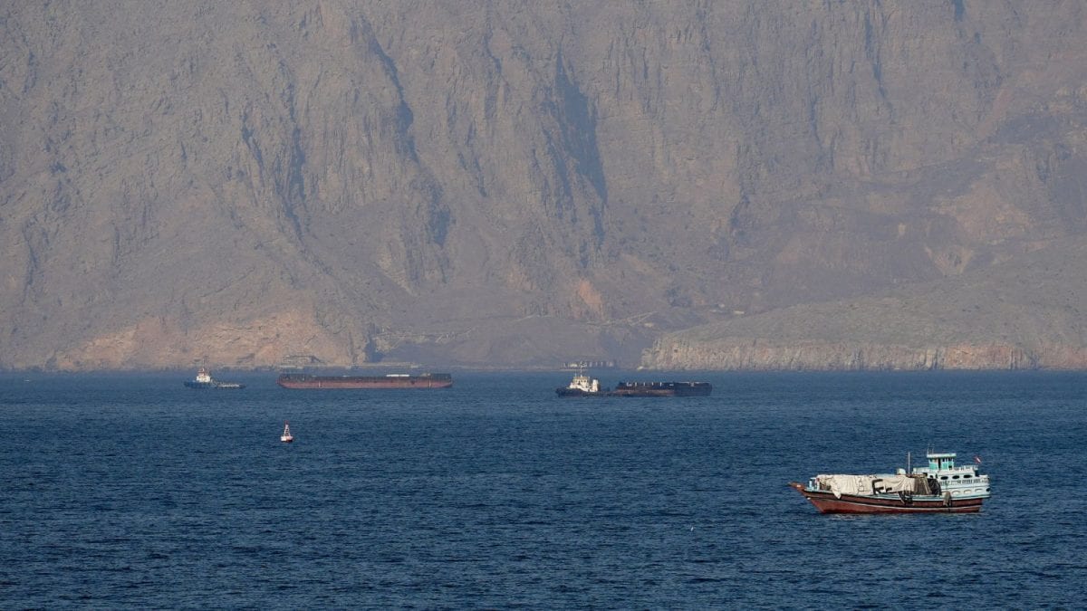 Second Iranian supertanker Slips Through US Navy Blockade And Enters Indonesian Waters