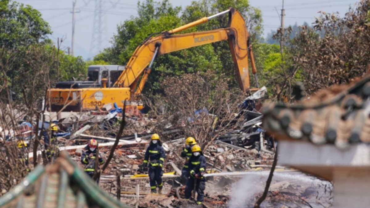 26 Killed, 61 Injured In Explosion At China Fireworks Factory