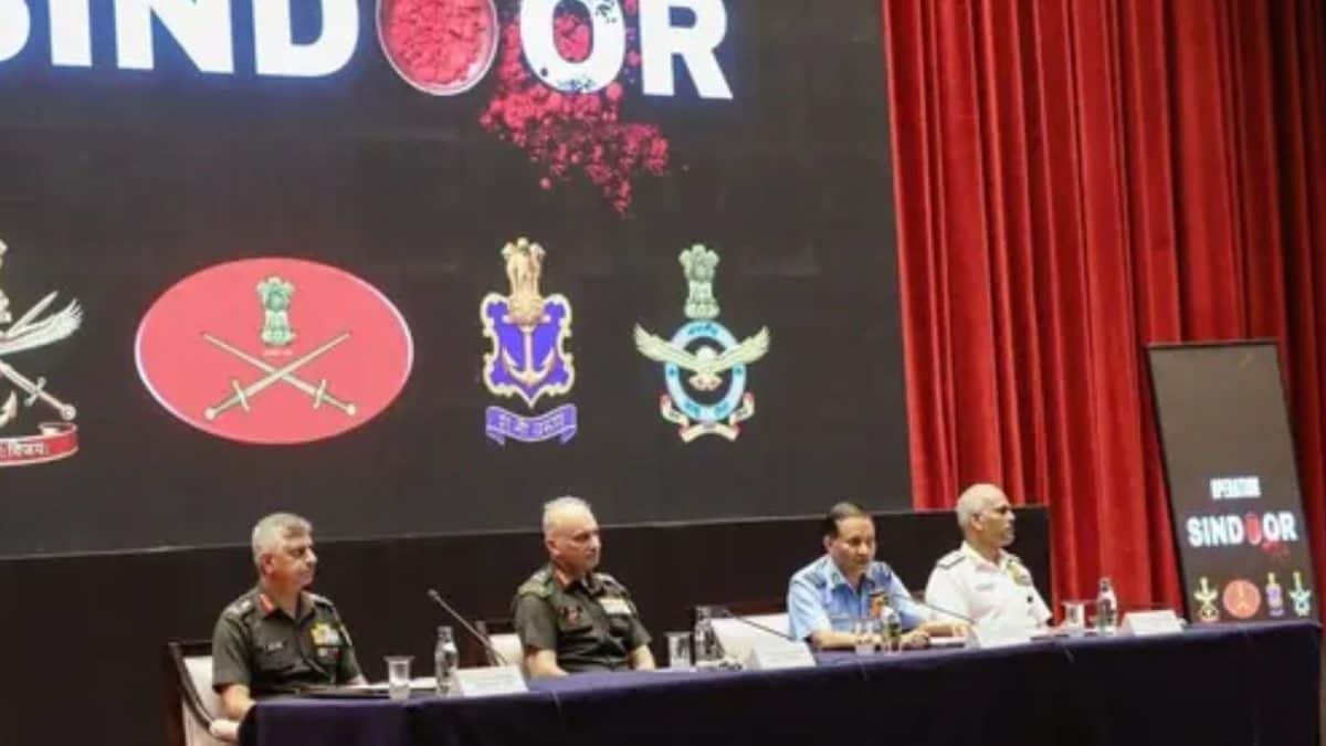 ‘Why Are They Speaking English?’ Pakistan’s Bizarre Reaction To India’s Op Sindoor Anniversary Presser