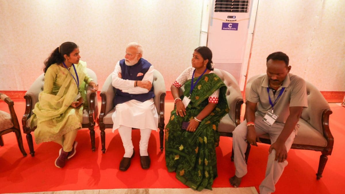 PM Modi Meets Families Of Slain BJP Workers After Bengal Swearing-In Ceremony