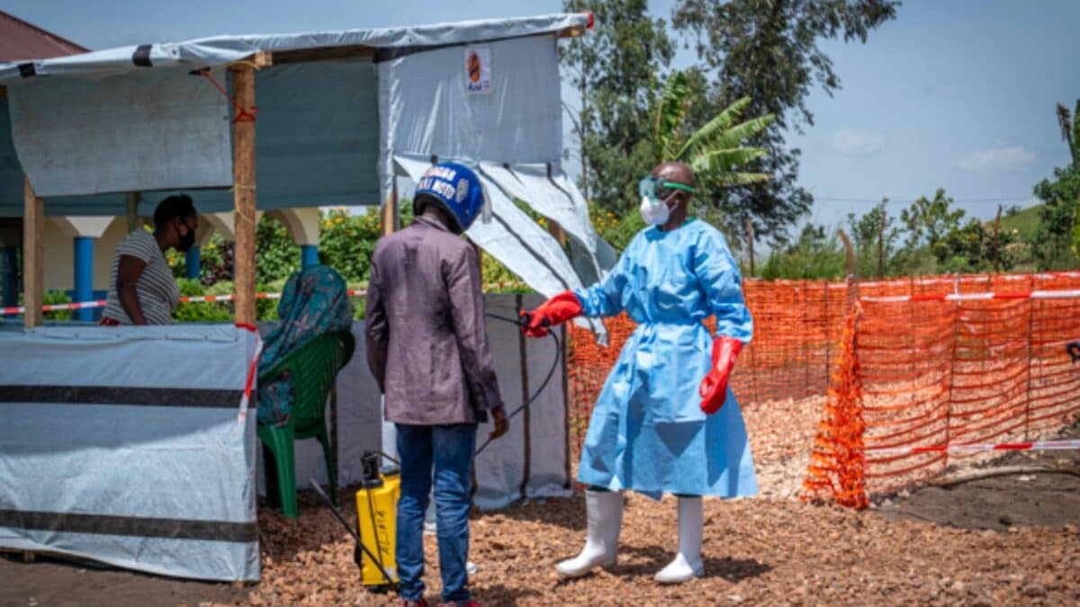Trump Administration Plans To Send Americans Exposed To Ebola To Kenyan Facility