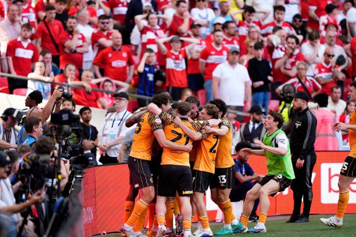 Late Oli McBurnie Goal Fires Hull City To English Premier League