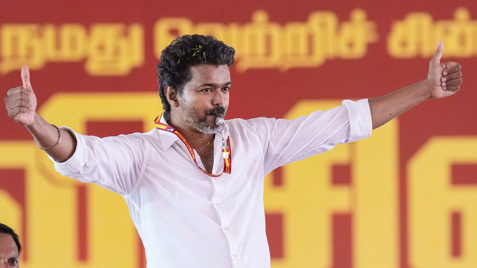 தமிழகத்தில் விஜயின் TVK உயர்வு: மாநிலத்தின் வணிக மனோபாவத்திற்கு இதன் அர்த்தம் என்ன? நிபுணர்கள் கருத்து தெரிவிக்கின்றனர்