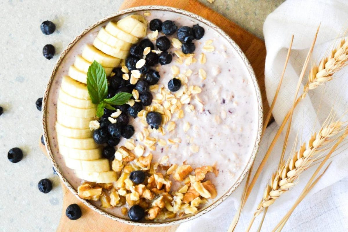 How To Eat Oats Without Getting Bored: 9 Creative Ideas To Try