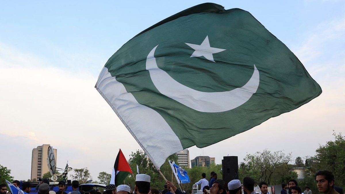 Million Dollars A Month: What Bankrupt Pakistan Spends On Lobbying Trump