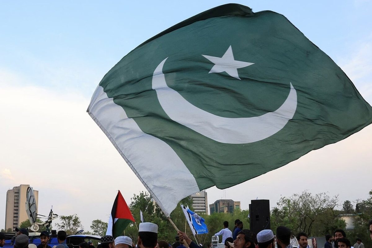 Ctrl+C, Ctrl+V: Pakistan’s Youth Borrow India's Viral 'Cockroach Party' To Swat Corrupt Elites