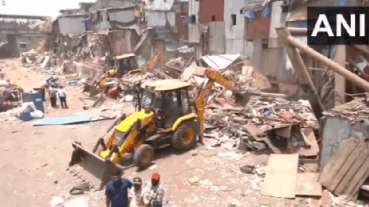 Stone-Pelting, 13 Injured, FIRs Filed: Bandra's Garib Nagar Demolition Enters Tense Day 3