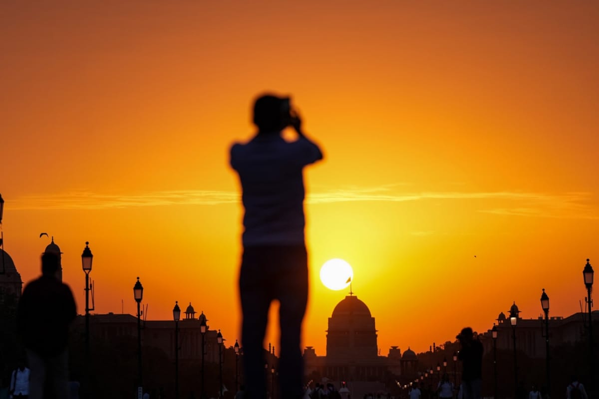 Delhi Records Warmest May Night In Nearly 14 Years As Heatwave Conditions Persist