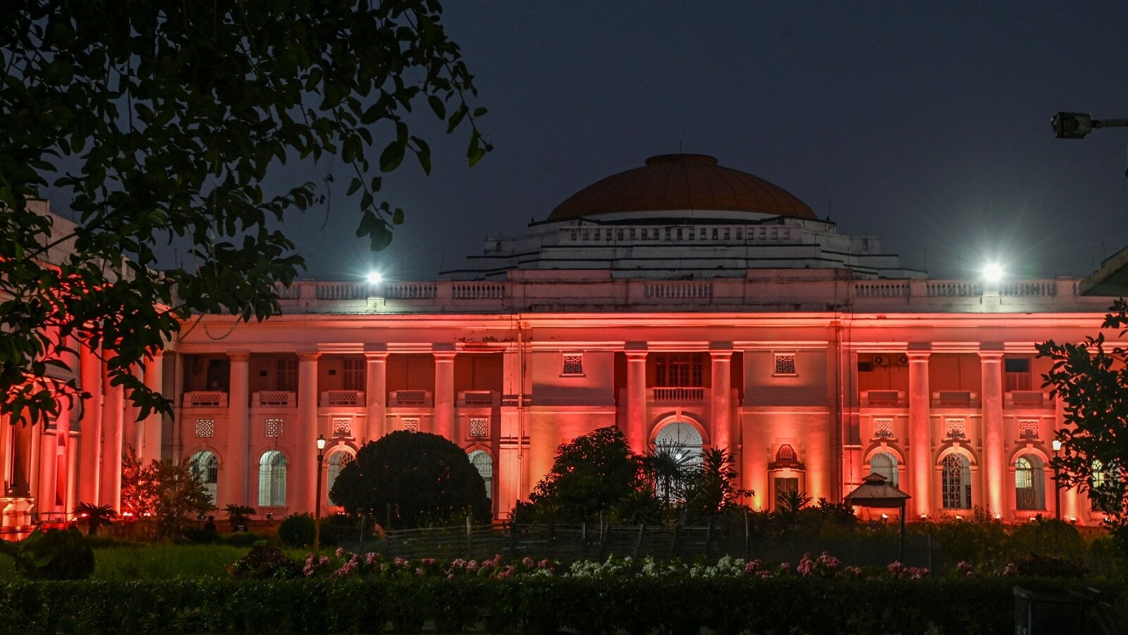 WB Assembly illuminated ahead of swearing-in ceremony