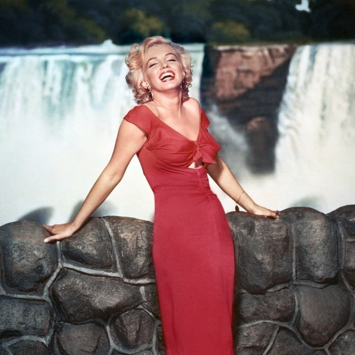 marilyn-monroe-at-100-iconic-fashion-moments-that-still-inspire