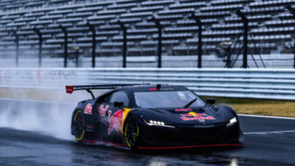 Max Verstappen Drives GT500 Car, Beats Atsushi Miyake's Lap Time