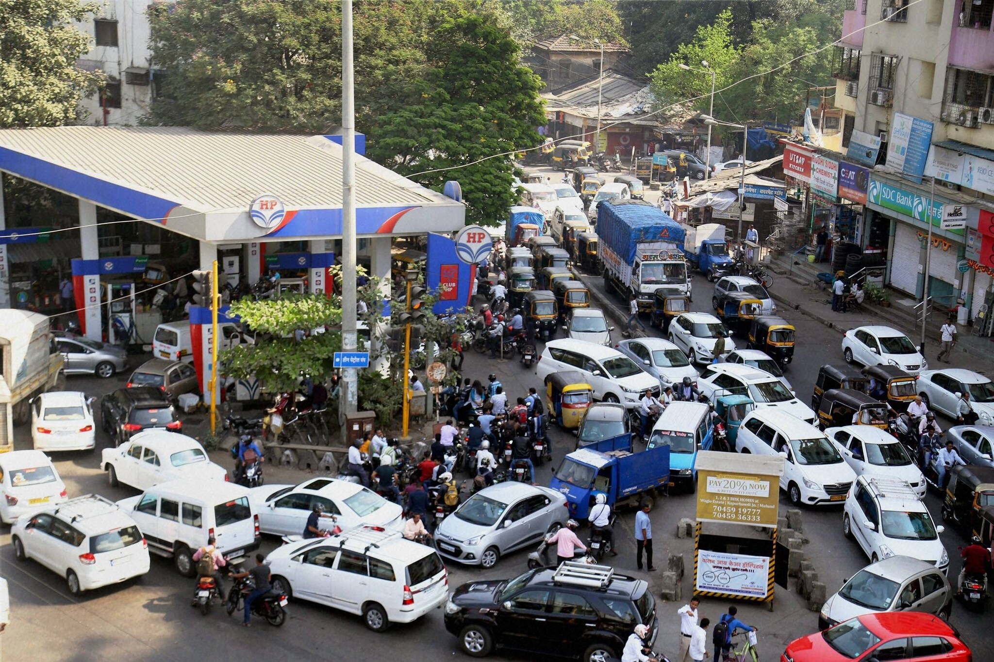 These estimated fuel costs have been calculated using average tank capacities commonly seen in India’s passenger vehicles and two-wheelers. A small hatchback usually carries a 35-litre tank, an SUV a 50-litre tank, and a motorcycle a 12-litre tank. The final amount is based on a simple formula: current petrol price per litre multiplied by estimated fuel tank capacity. Actual costs may vary slightly depending on the vehicle model. (PTI)