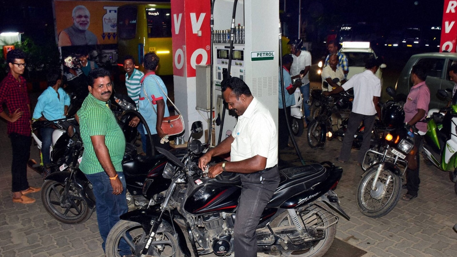 Petrol Price Hike Explained: Full Tank Cost In Major Indian Cities, Fuel Rates And City-Wise Comparison