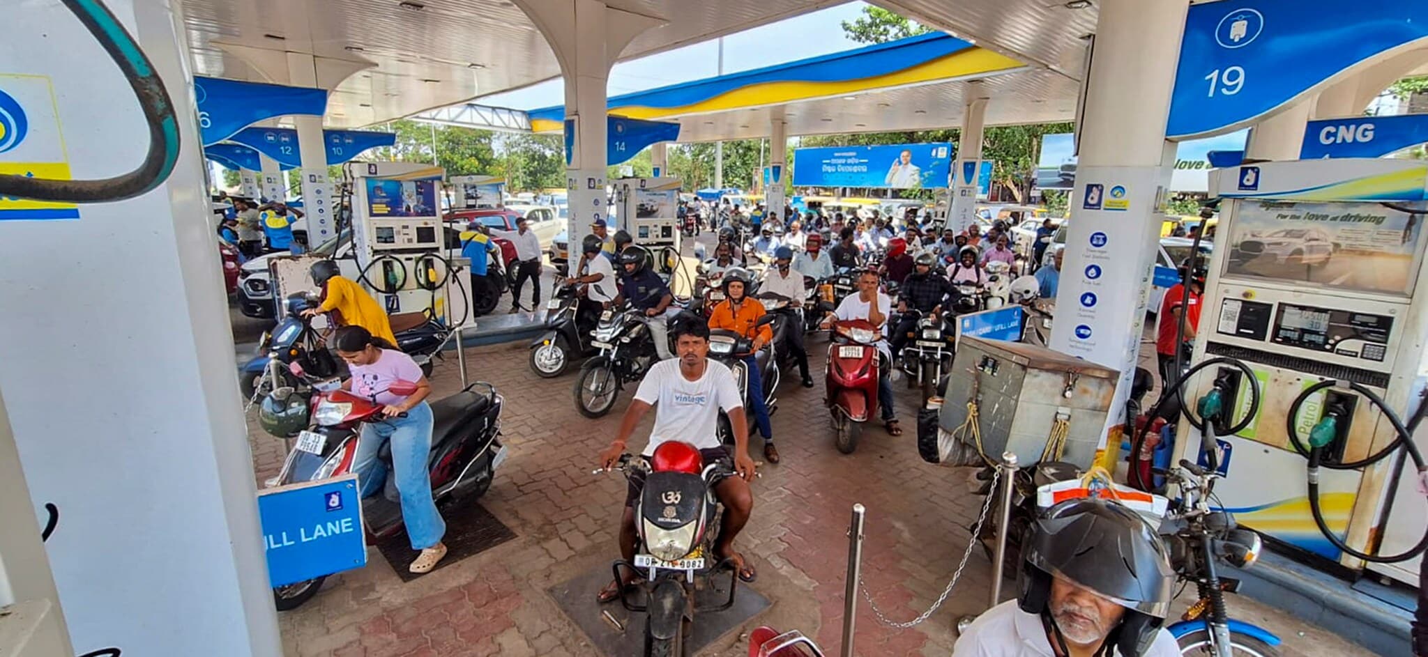 Petrol Price Hike Explained: Full Tank Cost In Major Indian Cities, Fuel Rates And City-Wise Comparison