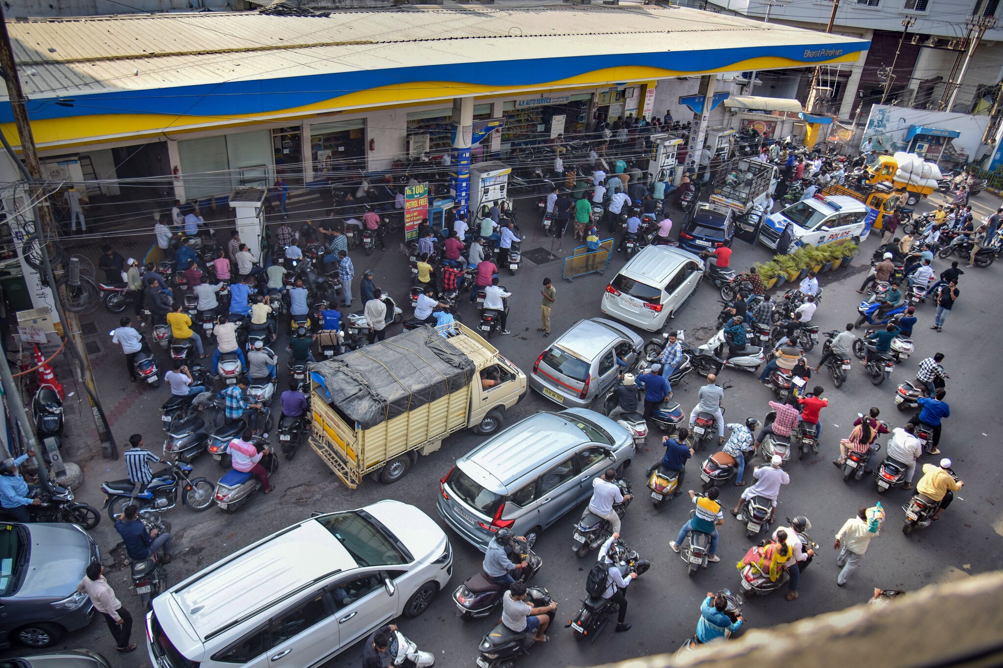 Petrol Price Hike Explained: Full Tank Cost In Major Indian Cities, Fuel Rates And City-Wise Comparison