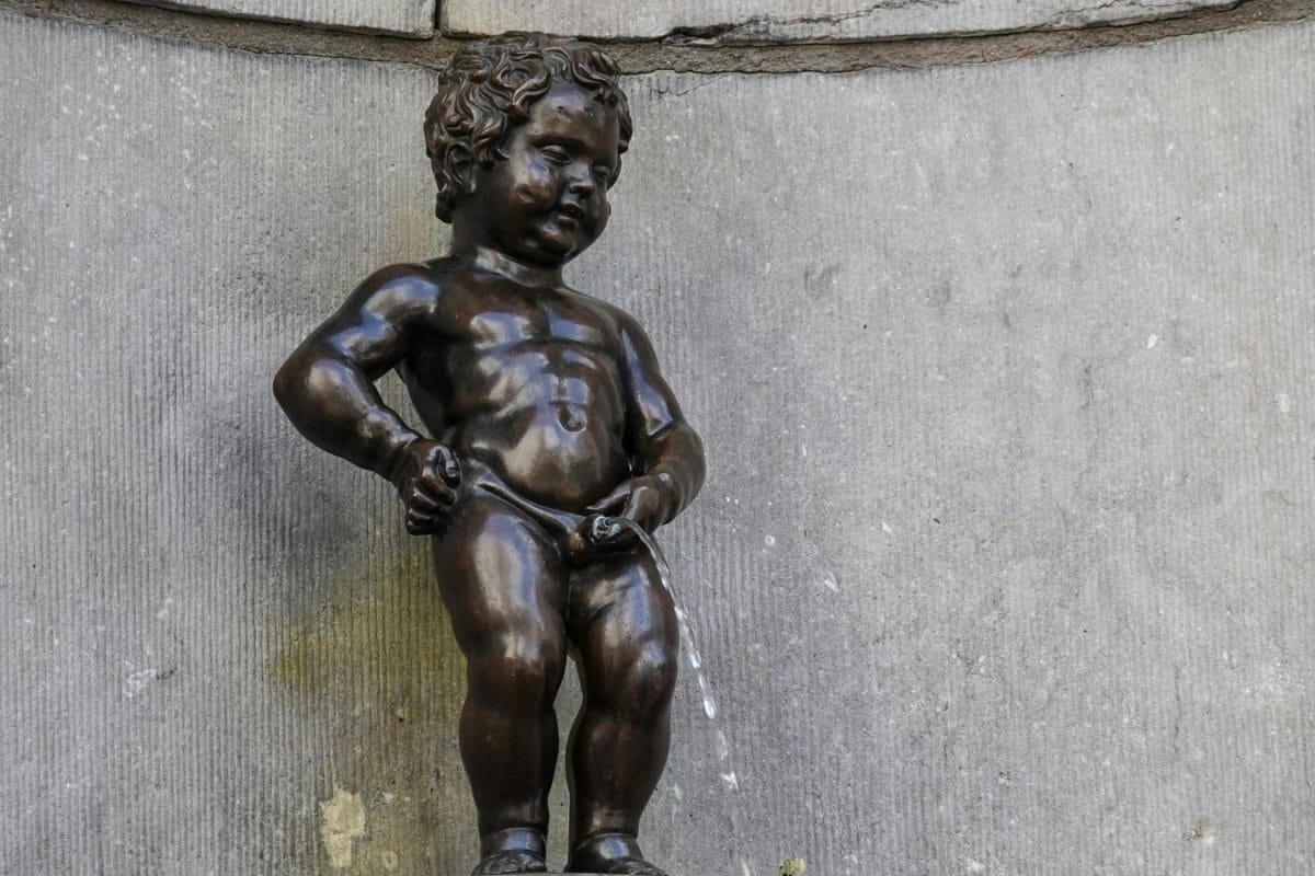 Holding In Your Urine For Long Isn’t Just Uncomfortable, But Causes Bladder Infection