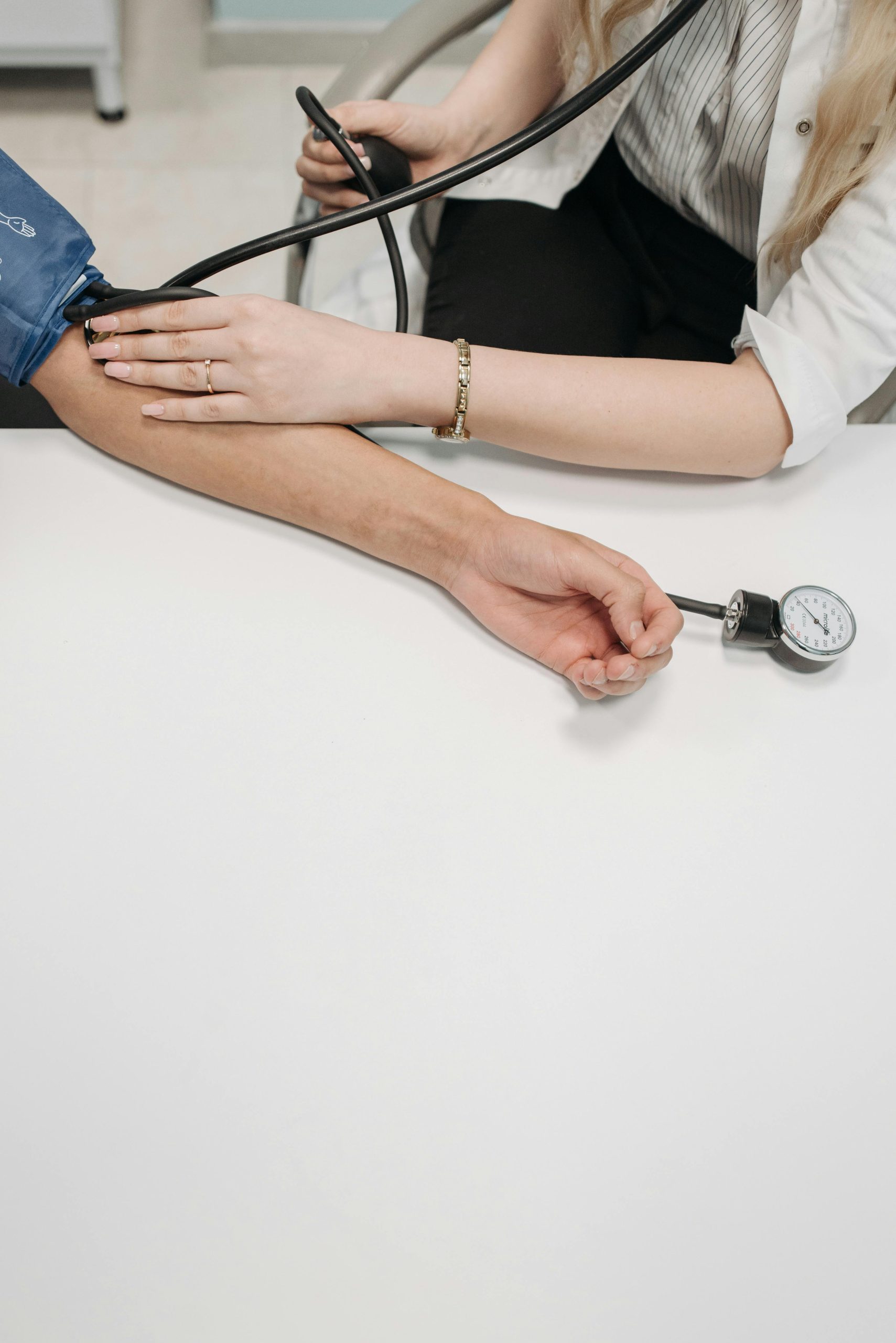 Follow These Steps To Measure Your Blood Pressure Accurately At Home