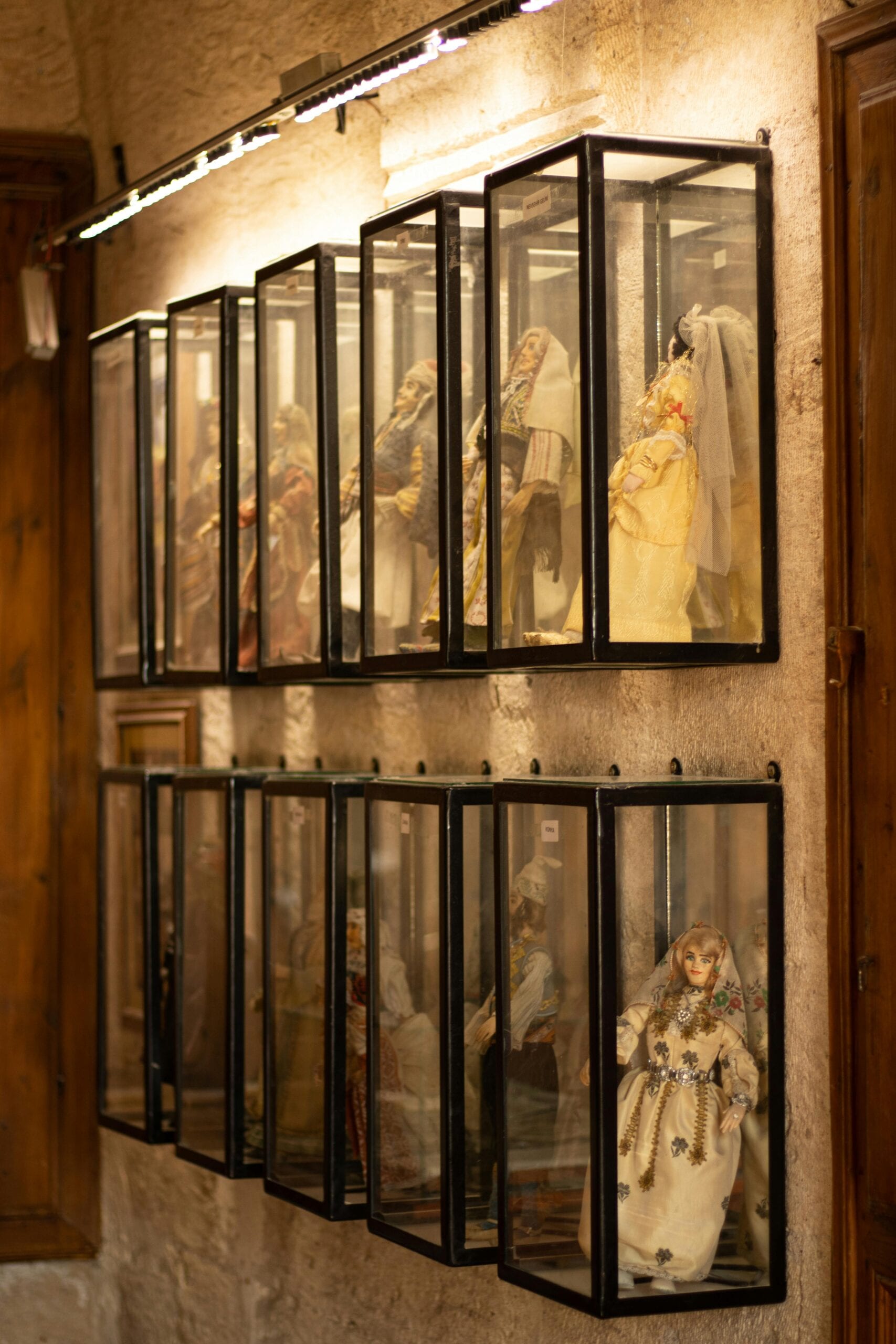 4. Shankar’s International Dolls MuseumThis charming museum houses thousands of dolls from different countries around the world. Children often enjoy seeing the colourful costumes, cultural displays, and unique dolls representing global traditions. 4. Shankar’s International Dolls MuseumThis charming museum houses thousands of dolls from different countries around the world. Children often enjoy seeing the colourful costumes, cultural displays, and unique dolls representing global traditions.