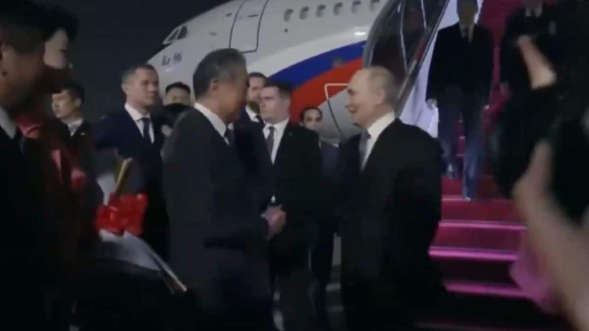 Putin Arrives In China To Grand Welcome As Xi Aims To Project Unity After Trump Visit