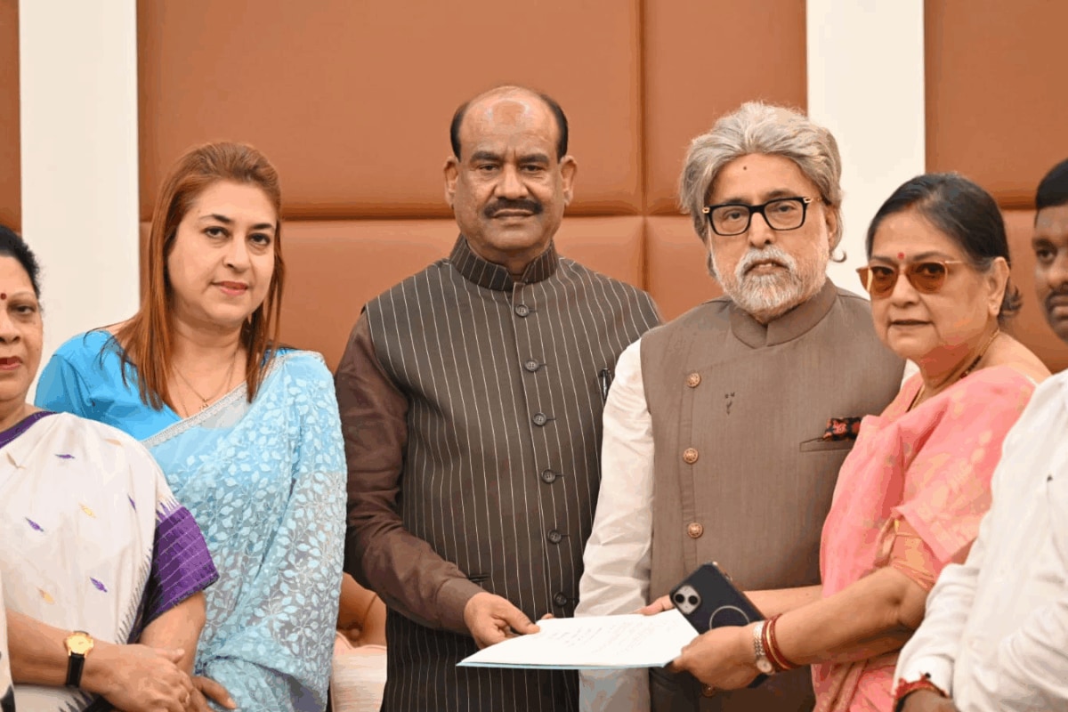 'Will Work With NDA Under PM Modi's Leadership': Rebel TMC MPs After Meeting Om Birla