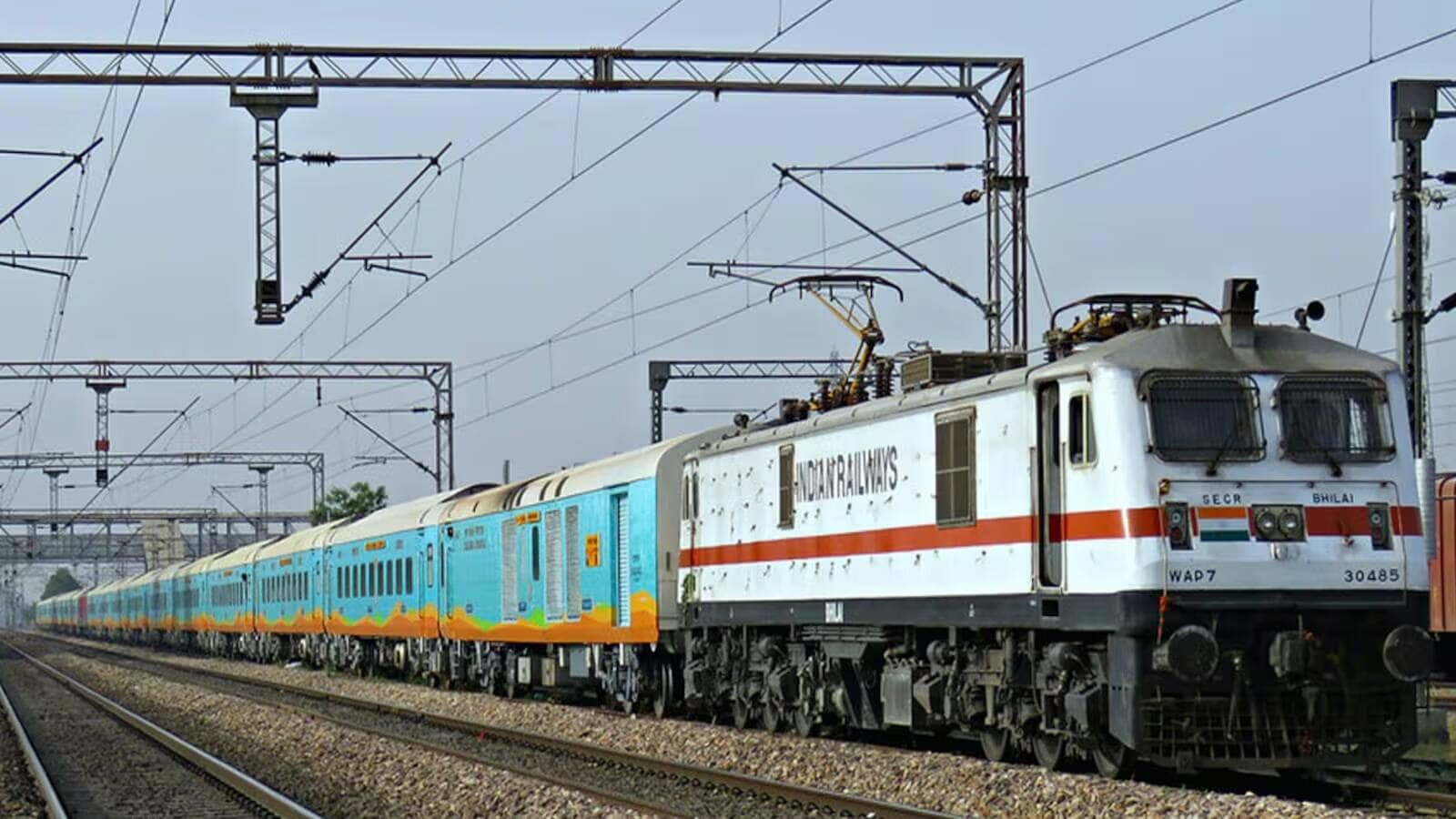 How To Book A Lower Berth For Your Train Journey: Simple IRCTC Settings ...