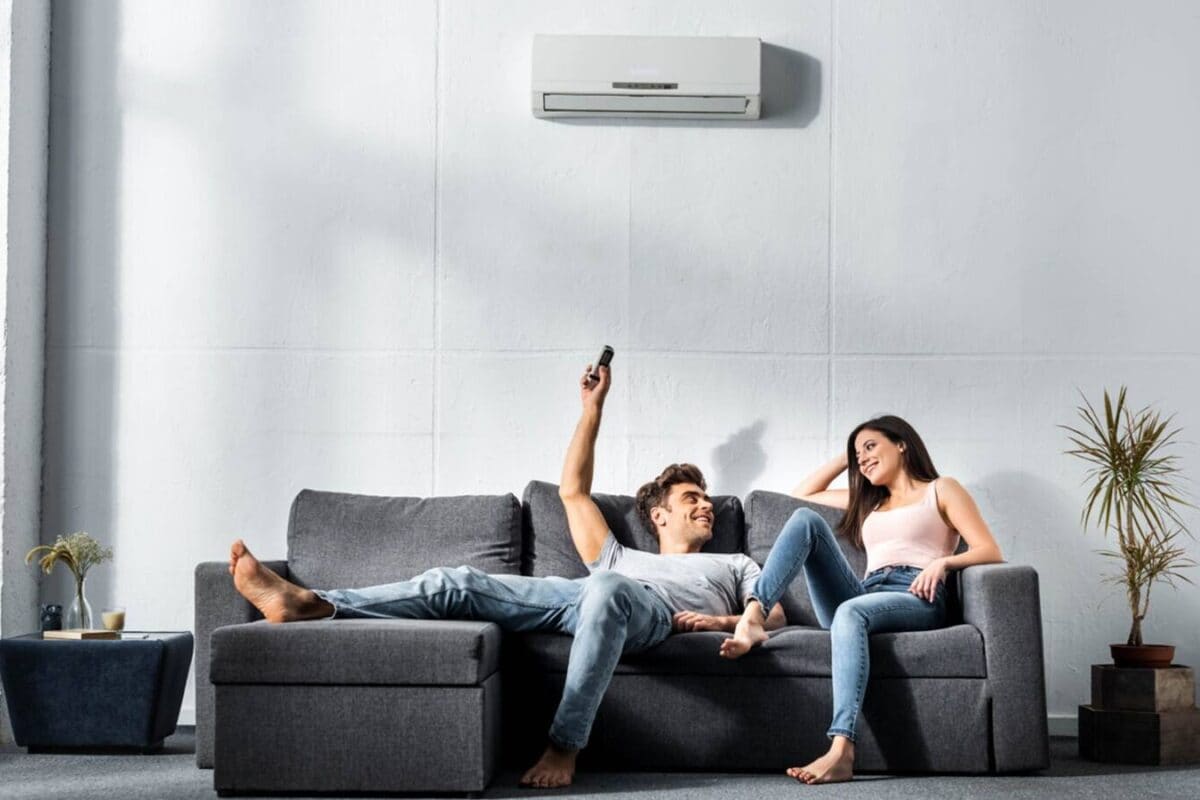 5 Emergency Signs That Mean You Should Switch Off Your AC Right Now