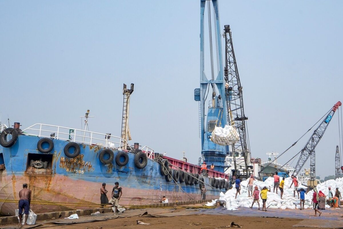 Modi Govt Clears Kolkata Port's Rs 215-Crore Expansion, Signals New Era Of Centre-State Rapport In Bengal | Exclusive
