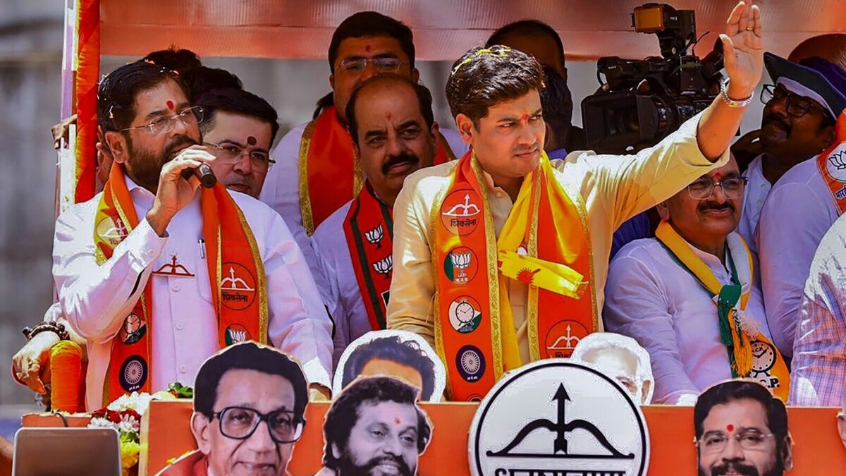 4 Reasons Why Eknath Shinde Attacked Uddhav Thackeray With ‘Bow And Arrow’ Again