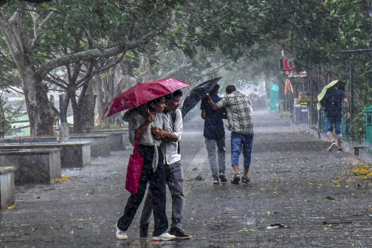 Monsoon Tracker: Southwest Monsoon Reaches Maharashtra, Heavy Rain Alert For Tamil Nadu