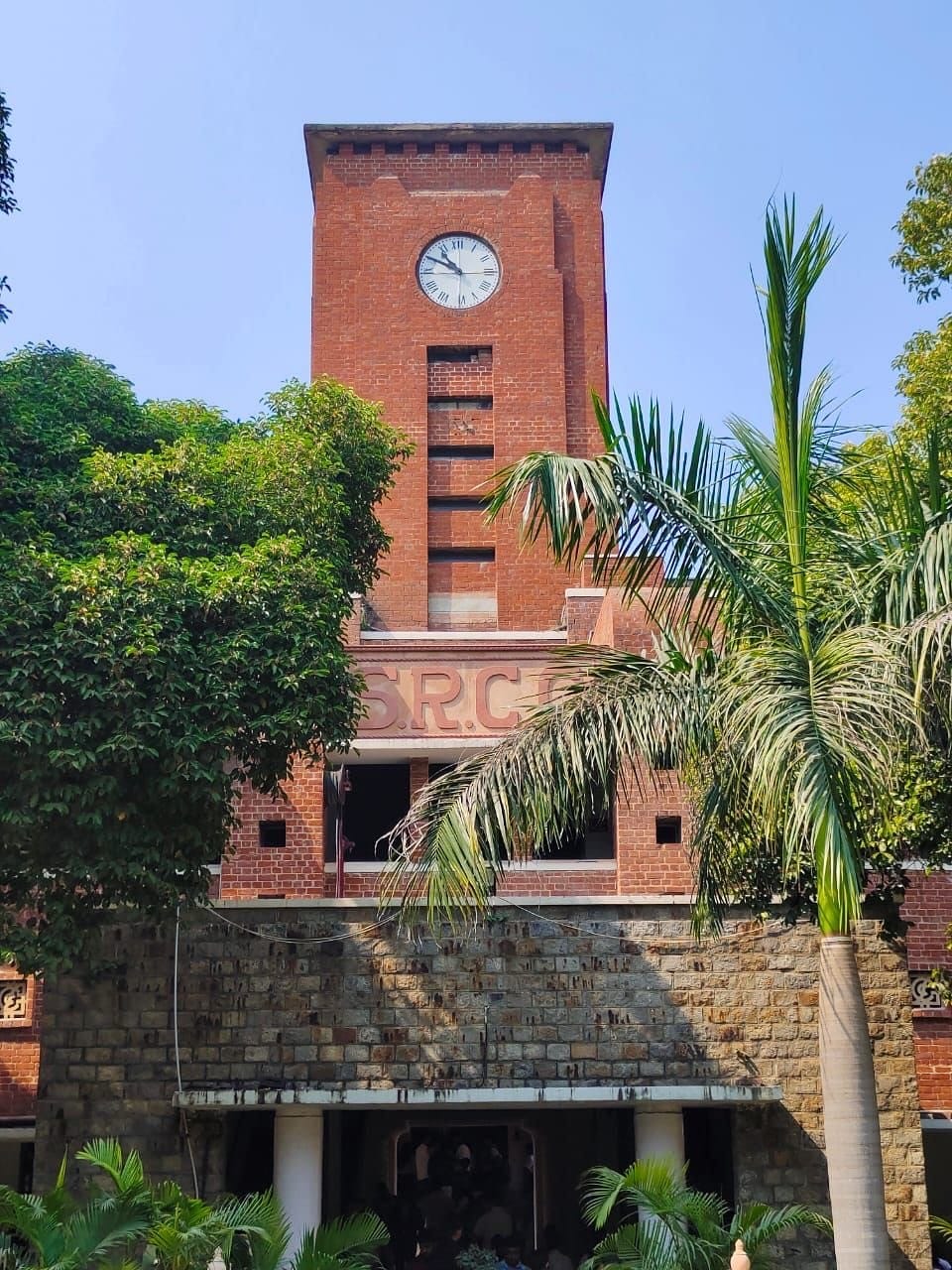Shri Ram College of Commerce (SRCC) | NIRF 2025 Rank: 18 | Score: 69.01The college boasts a stellar academic reputation, strong industry connections and an impressive placement record, making it one of the most competitive colleges under the University of Delhi.