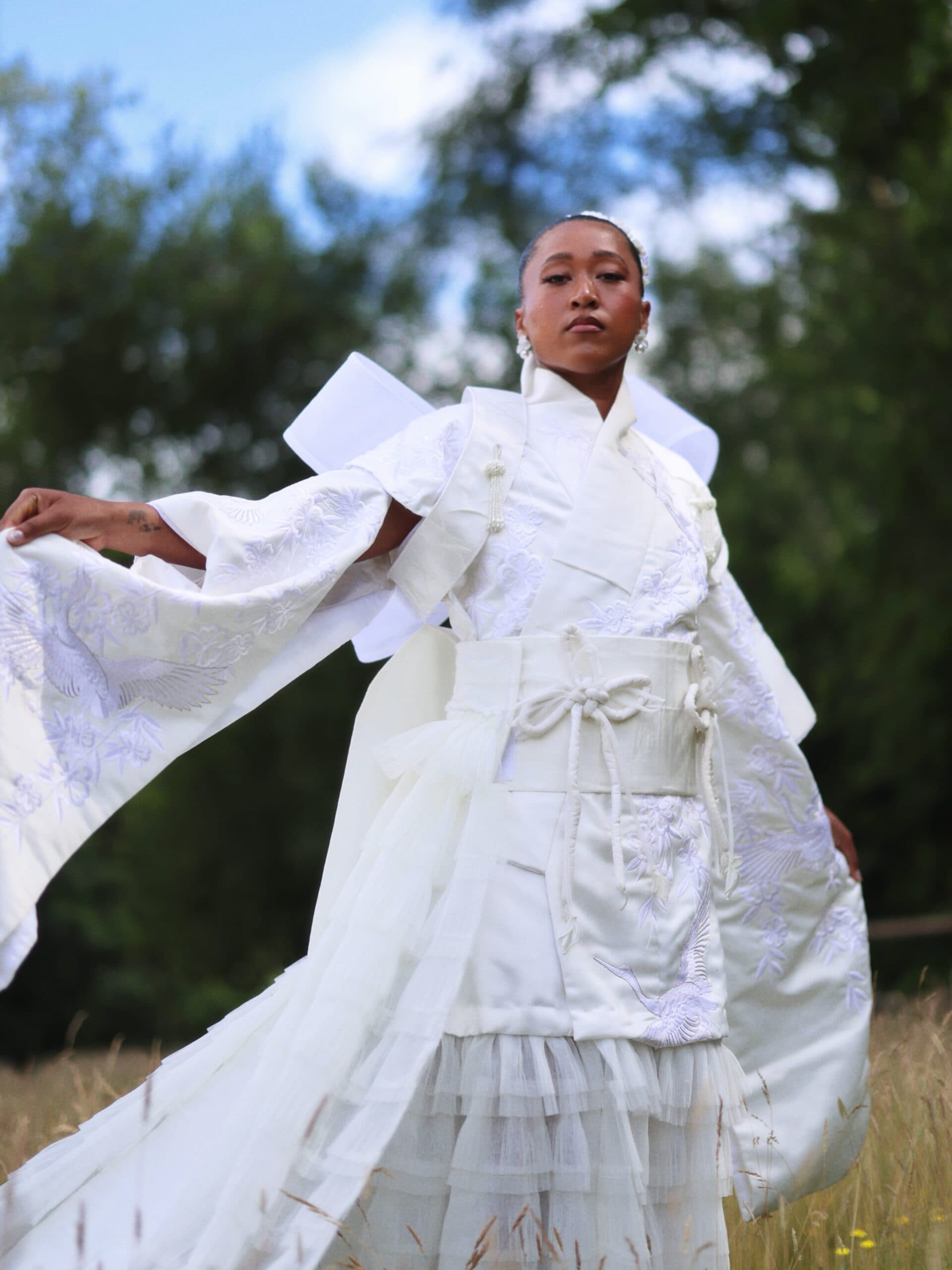 Naomi Osaka Makes A Grand Entrance In A Custom Kimono-Inspired Ensemble Naomi Osaka Makes A Grand Entrance In A Custom Kimono-Inspired Ensemble