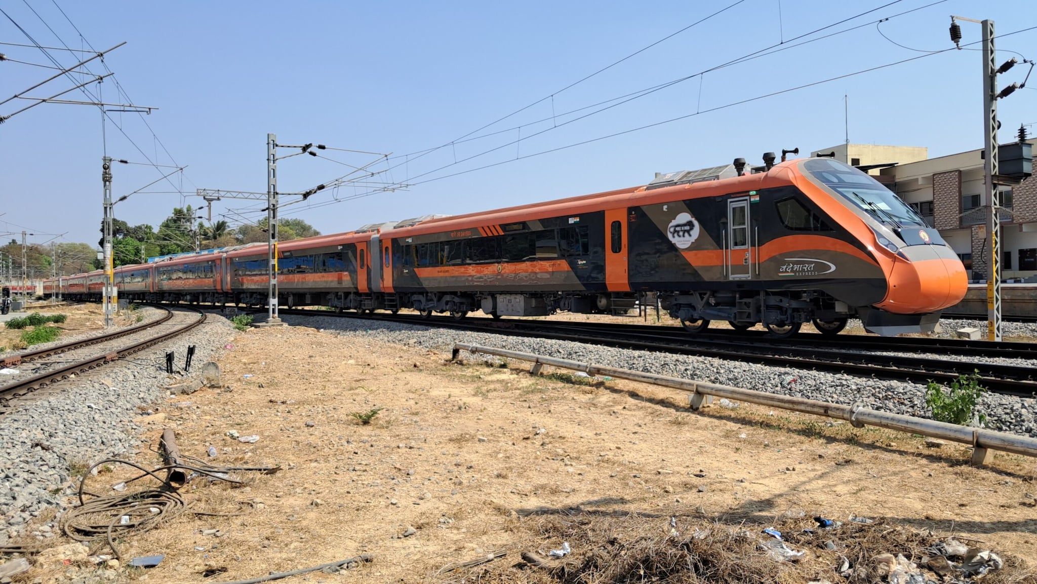 8. It Can Reach Speeds Of Up To 180 kmphDuring trials, the train touched a speed of 180 kmph, although operational speeds are lower depending on the route. This made it India's fastest indigenous train and a symbol of the country's growing rail infrastructure. 8. It Can Reach Speeds Of Up To 180 kmphDuring trials, the train touched a speed of 180 kmph, although operational speeds are lower depending on the route. This made it India's fastest indigenous train and a symbol of the country's growing rail infrastructure.