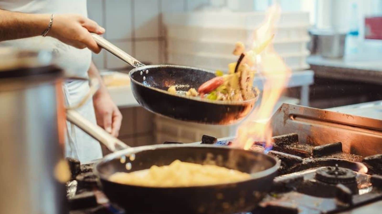 Kitchen Chimney vs Exhaust Fan: Which Removes Smoke and Odour Better?