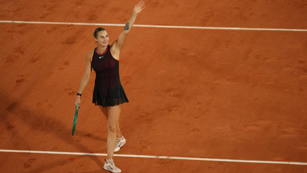 Aryna Sabalenka Moonwalks Into French Open Quarter-Finals After Beating Naomi Osaka | WATCH