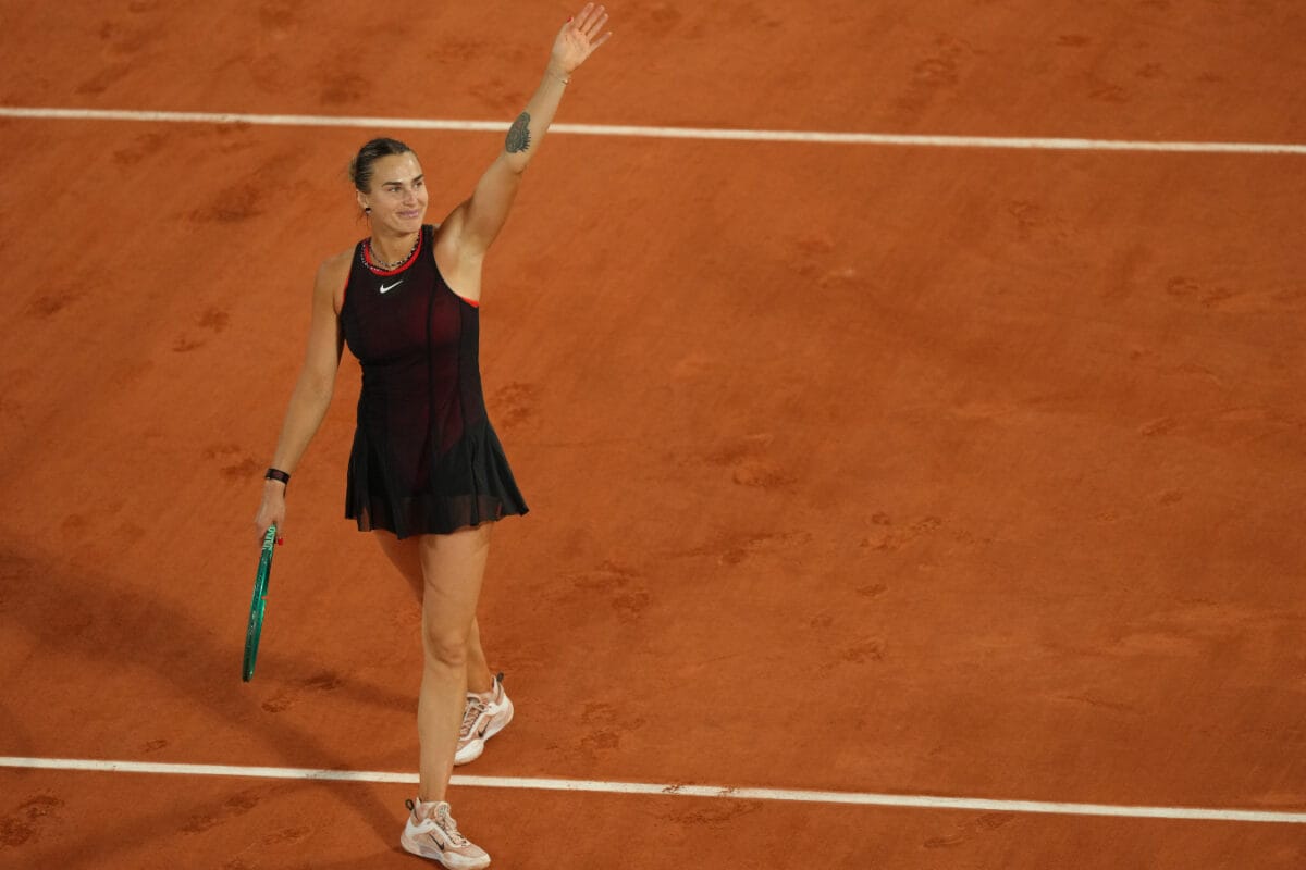 Aryna Sabalenka Moonwalks Into French Open Quarter-Finals After Beating Naomi Osaka | WATCH