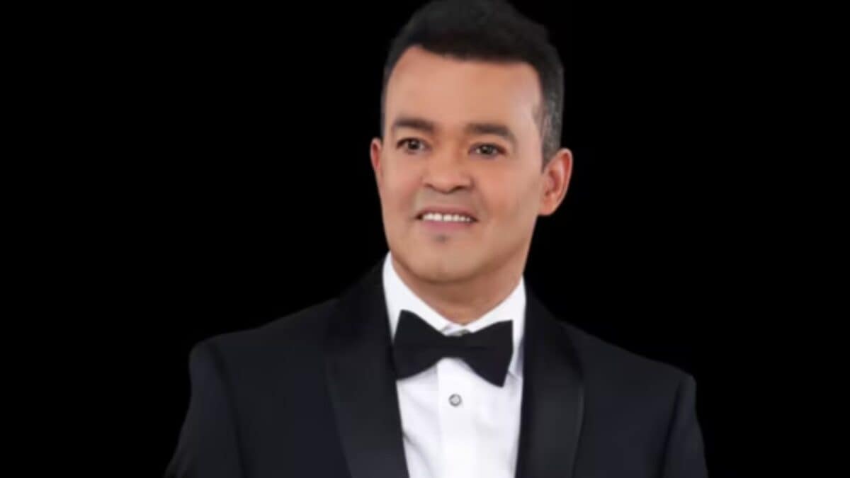 Dominican Music Icon Alex Bueno Dies At 62 After Cancer Battle | Hollywood News Dominican Music Icon Alex Bueno Dies At 62 After Cancer Battle | Hollywood News