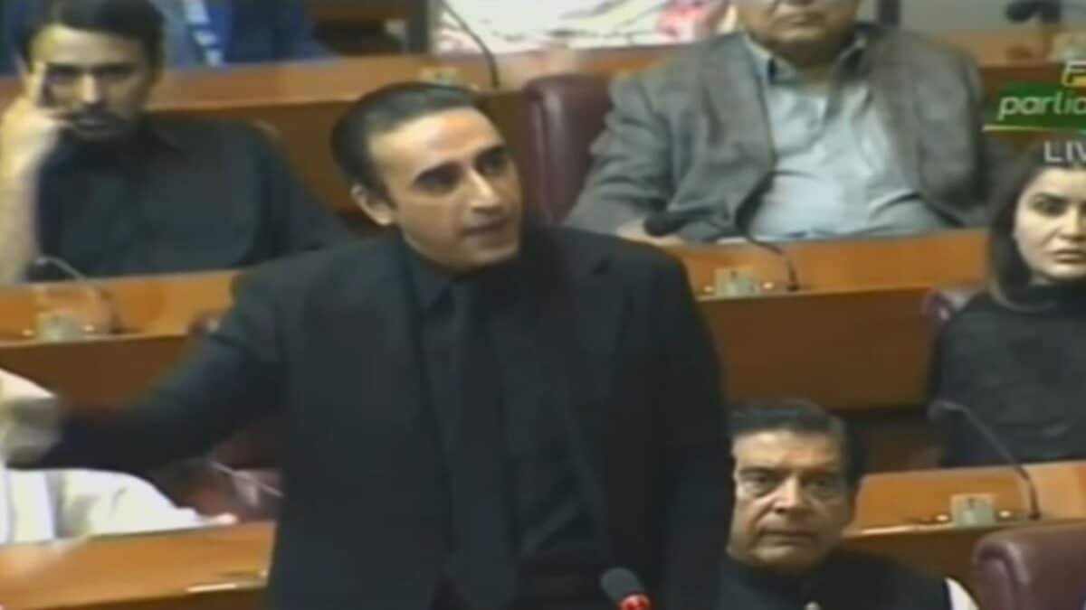 Control Your Ministers, Bilawal Bhutto Tells Shehbaz Sharif On Khawaja Asif's PoK Remarks