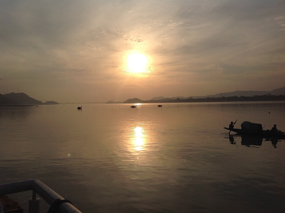 Boat Ride On Brahmaputra: The calm waters and the cool breeze make for the perfect setting to witness the beauty of the river at dawn.