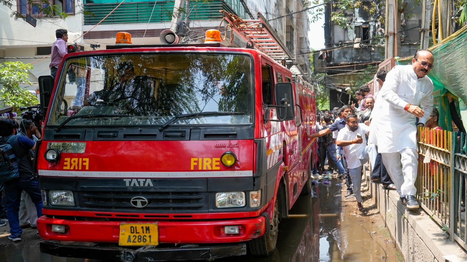 Delhi’s Firefighting Strength Frozen Since 2009 As Emergency Calls Double, Deaths Quadruple