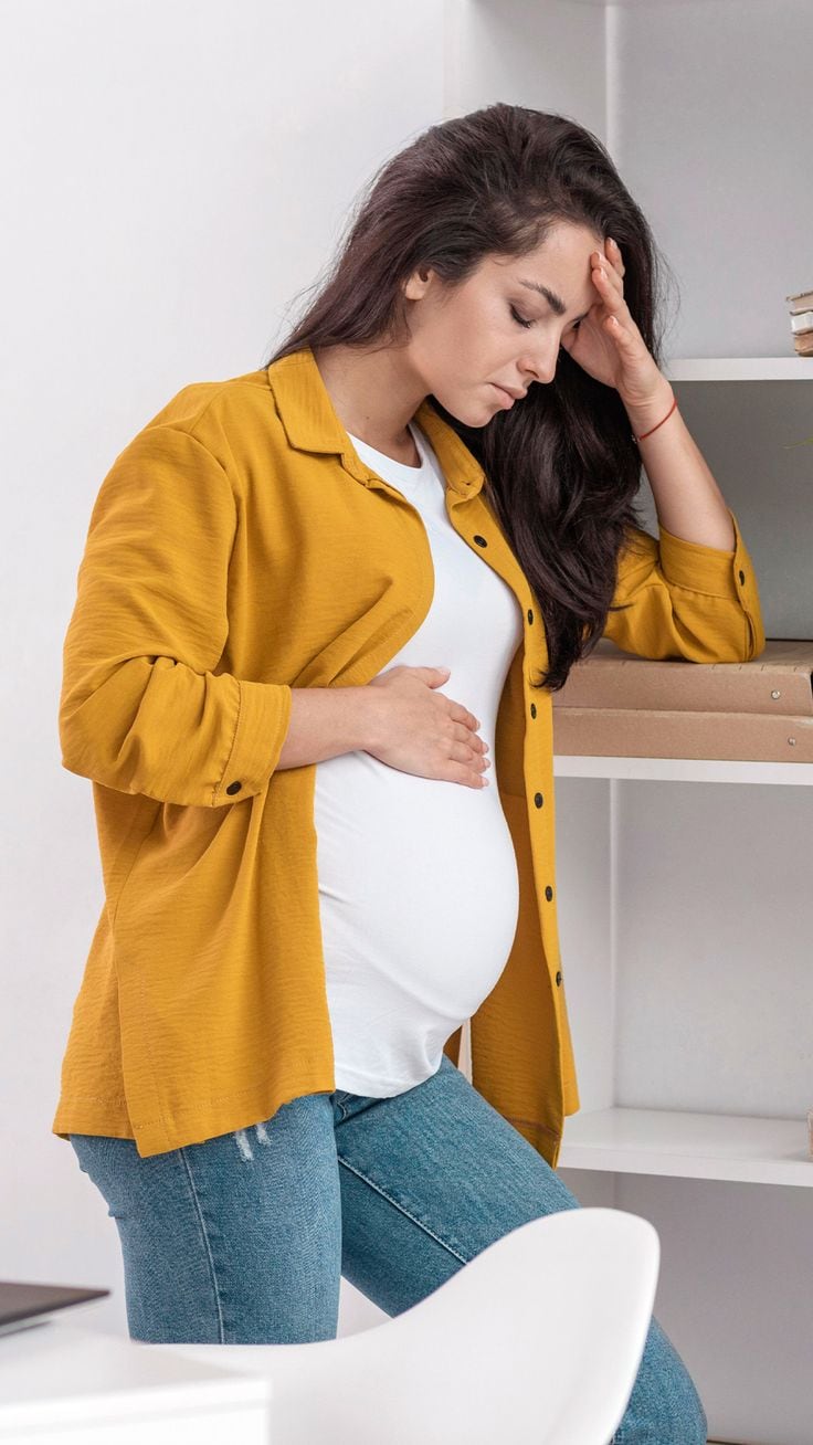 Disclaimer: These home remedies are based on traditional beliefs and are not scientifically proven methods for confirming pregnancy. Reactions can vary due to several factors unrelated to pregnancy. For accurate results, use a certified home pregnancy test kit or consult a healthcare professional.