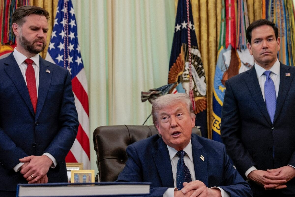 Trump, Pezeshkian Could Personally Sign Iran Peace Deal, Tehran Says
