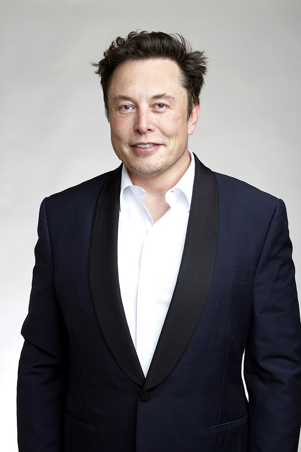 What makes the current moment particularly significant is that SpaceX is no longer viewed solely as a rocket company. Investors are increasingly valuing it as a combination of three businesses: launch services, the fast-growing Starlink satellite internet network, and ambitious AI initiatives tied to xAI and future space-based computing projects. What makes the current moment particularly significant is that SpaceX is no longer viewed solely as a rocket company. Investors are increasingly valuing it as a combination of three businesses: launch services, the fast-growing Starlink satellite internet network, and ambitious AI initiatives tied to xAI and future space-based computing projects.